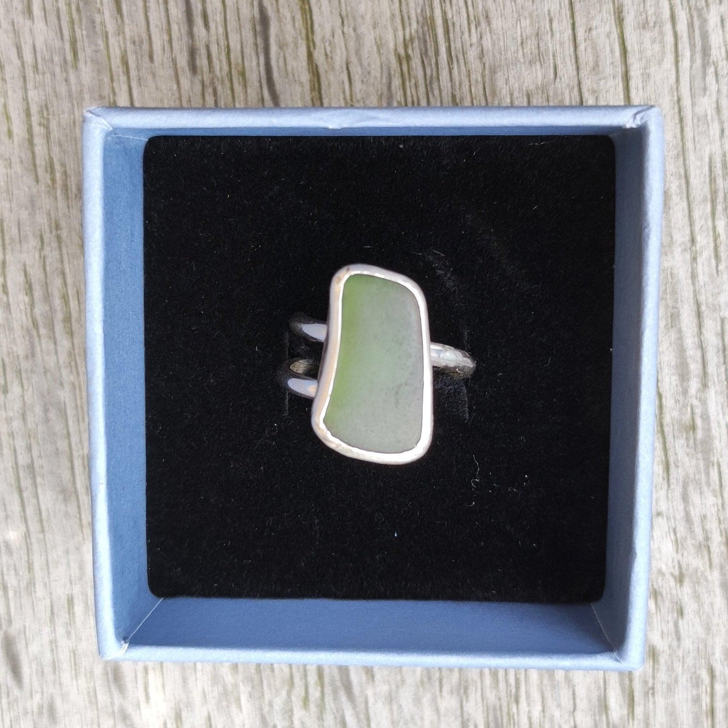 Adjustable Silver Sea Glass Ring - Sølv Lines