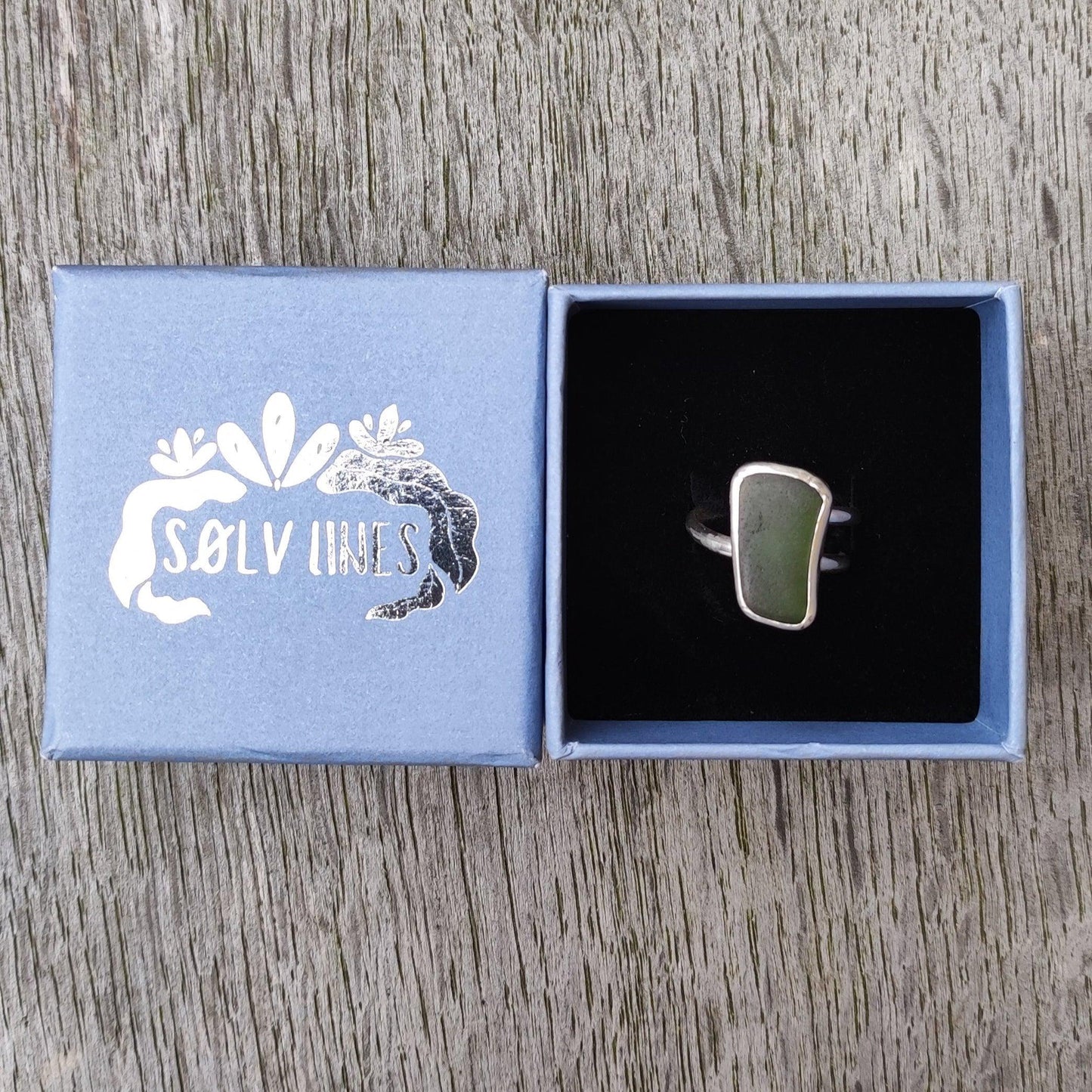 Adjustable Silver Sea Glass Ring - Sølv Lines