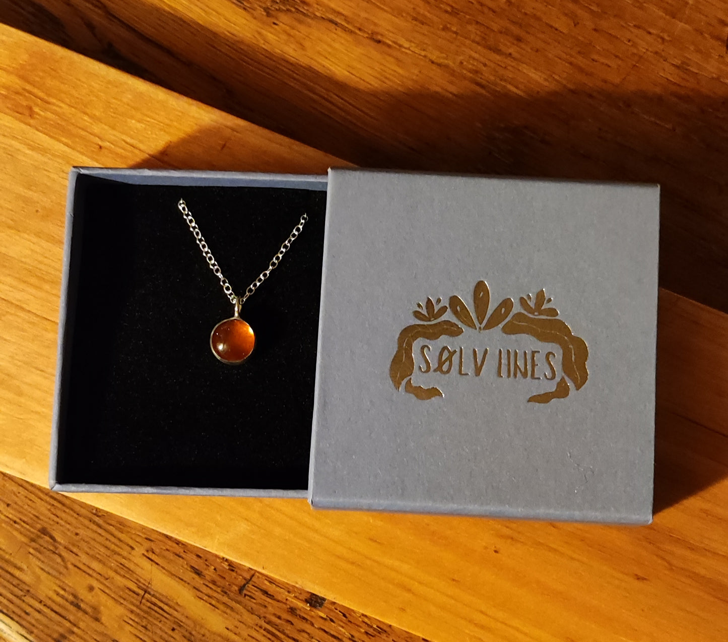 Stone Set Natural Amber Necklace - Sølv Lines