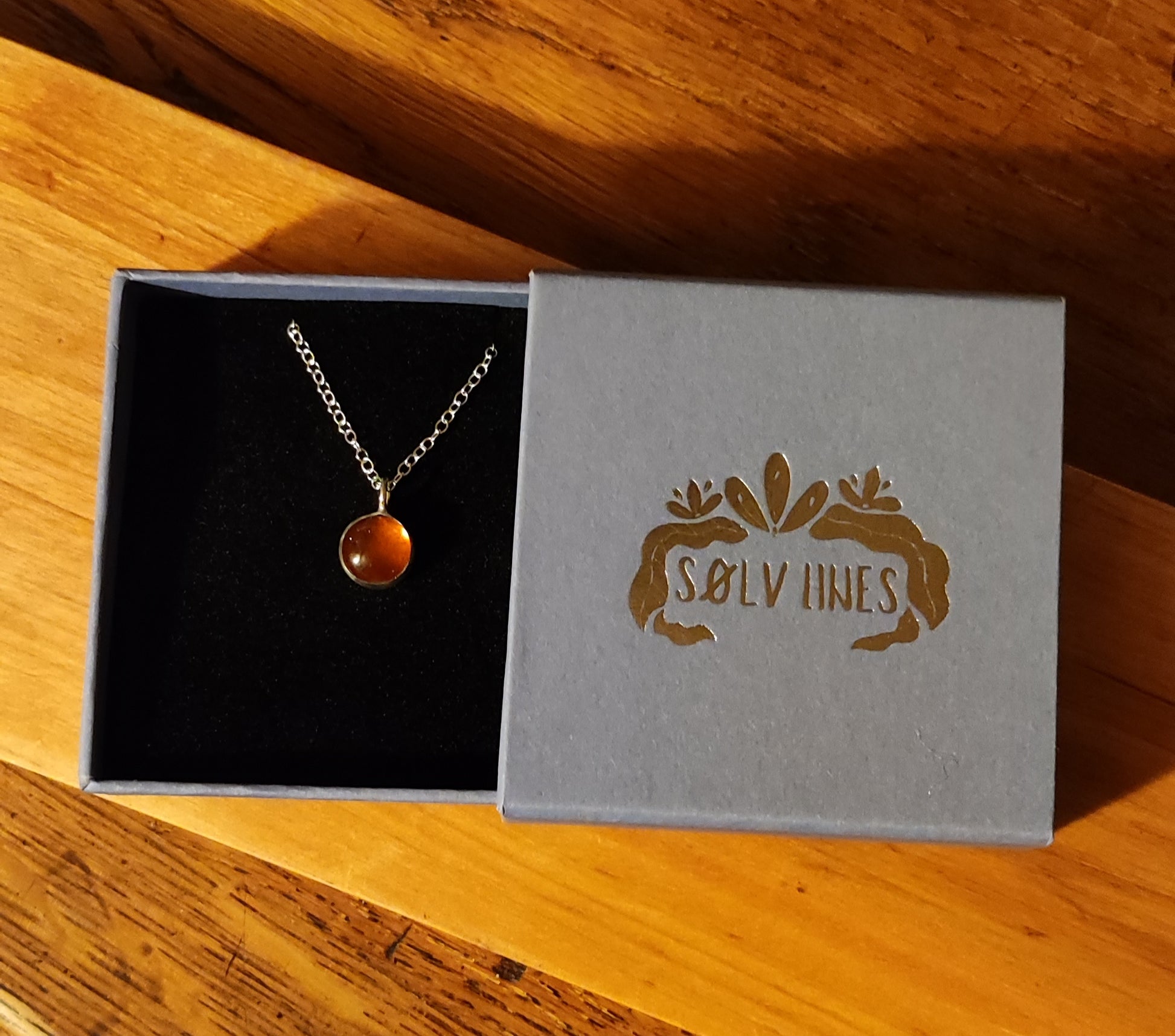 Stone Set Natural Amber Necklace - Sølv Lines