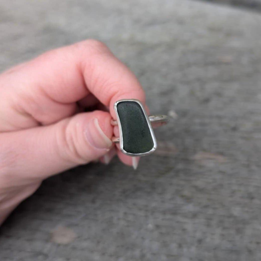 Adjustable Silver Sea Glass Ring - Sølv Lines