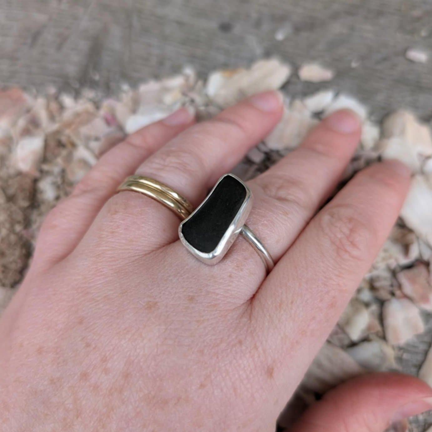 Adjustable Silver Sea Glass Ring - Sølv Lines