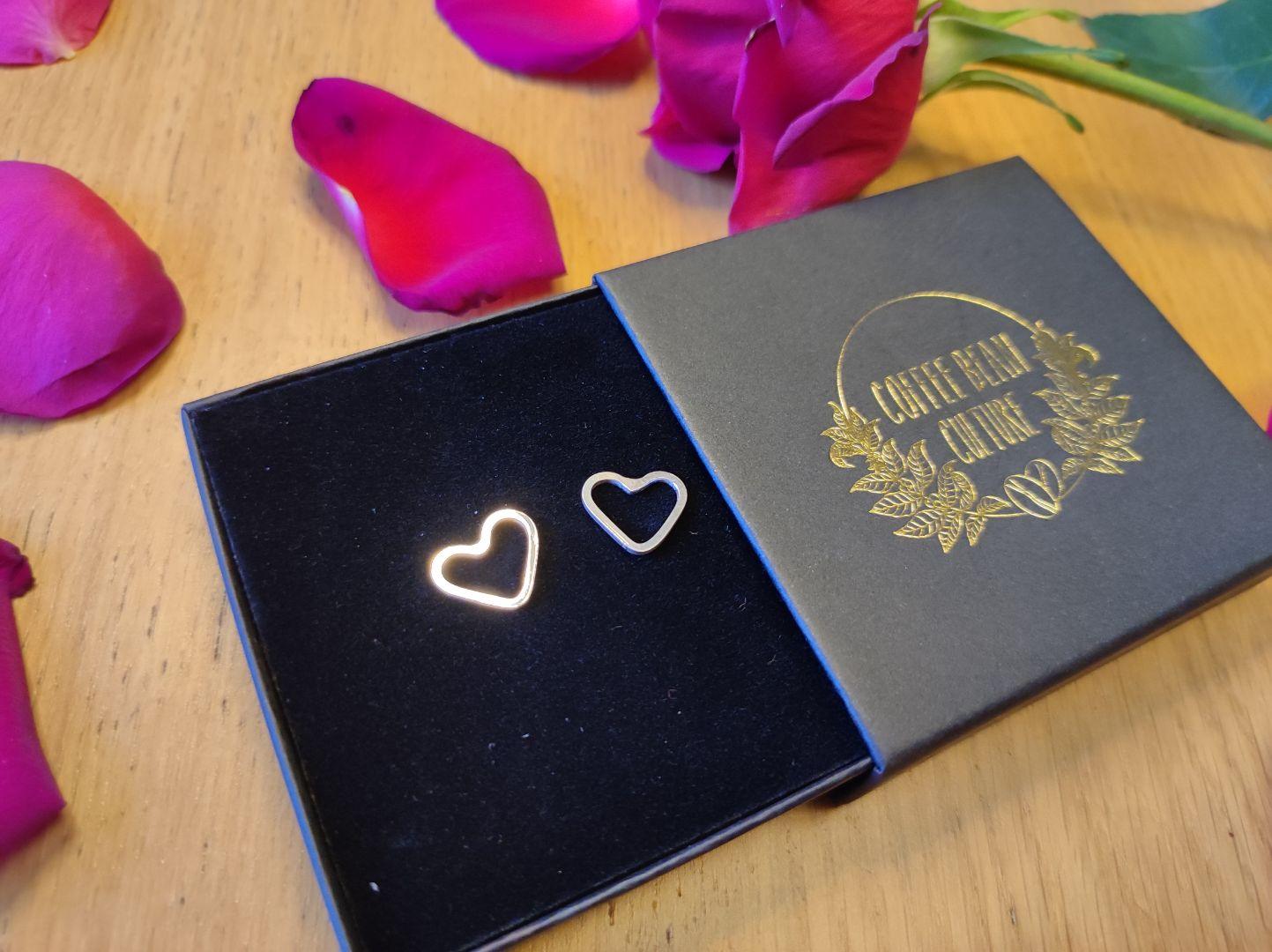 Silver Heart Studs - Sølv Lines