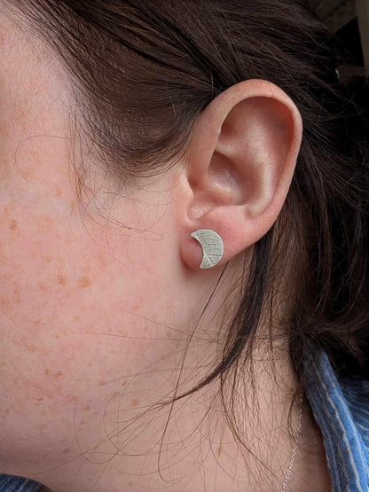 Moon Crescent Earring Studs - Sølv Lines