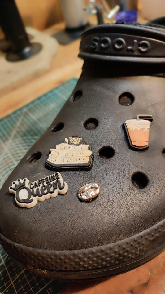 Coffee Bean Croc Charm - Sølv Lines