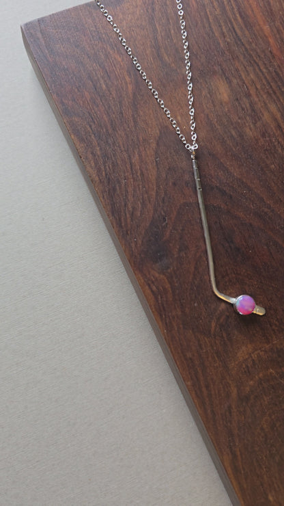 Video of a ice hockey necklace