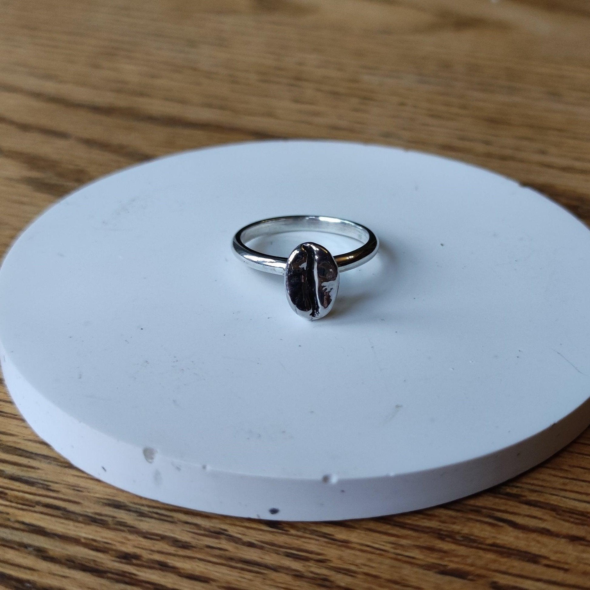 Fixed Band Colombian Coffee Bean Ring in sterling silver - Sølv Lines