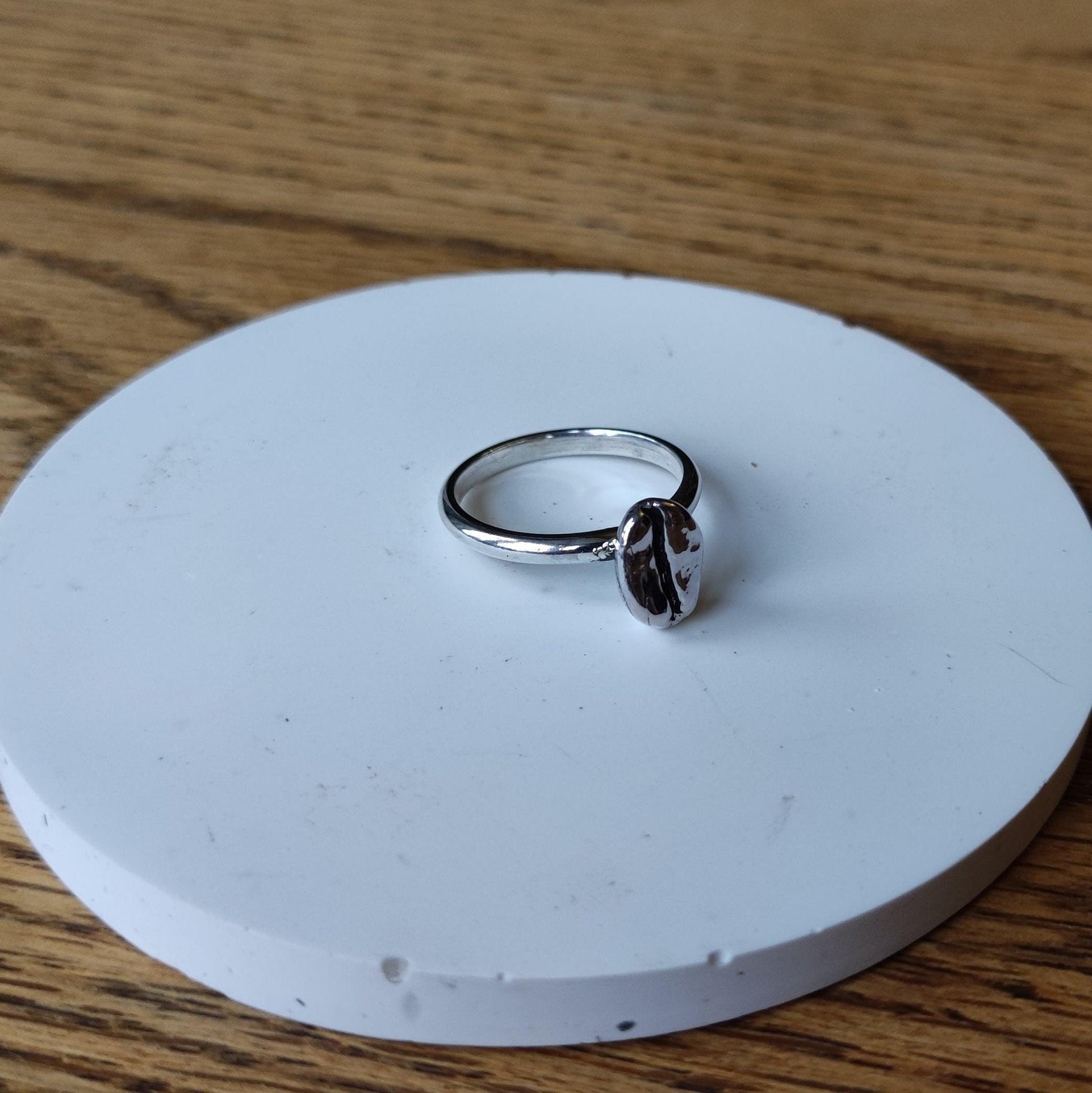 Fixed Band Colombian Coffee Bean Ring in sterling silver - Sølv Lines