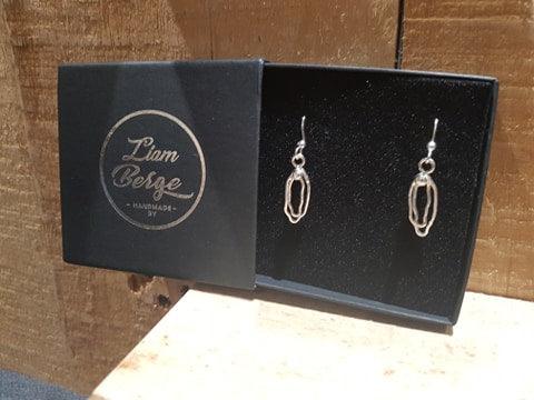 Sterling Silver Handmade Vulva Earrings - Sølv Lines