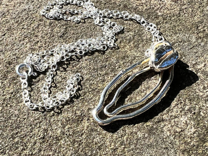 Sterling silver vulva necklace with sterling silver coffee bean - Sølv Lines