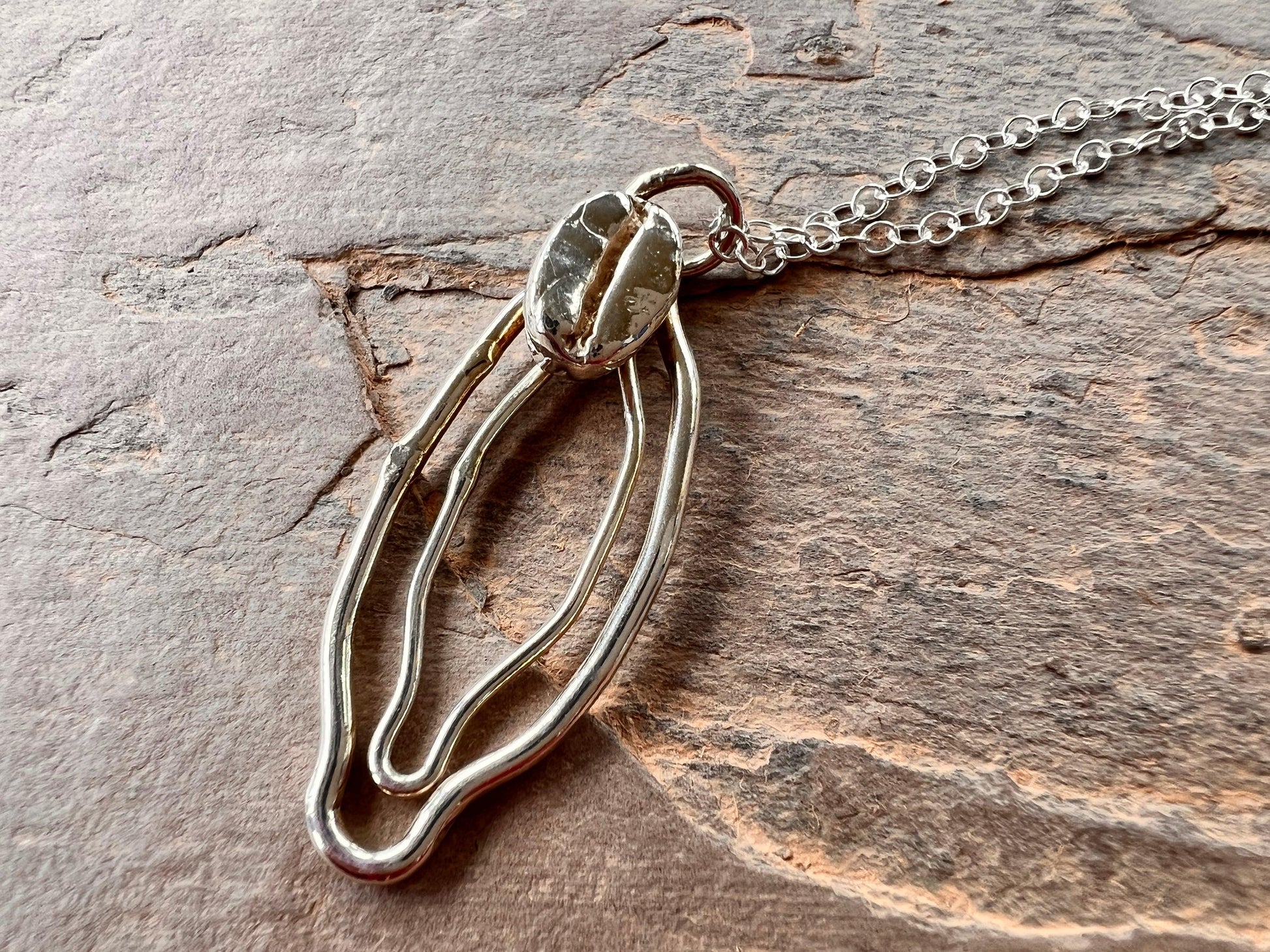 Sterling silver vulva necklace with sterling silver coffee bean - Sølv Lines