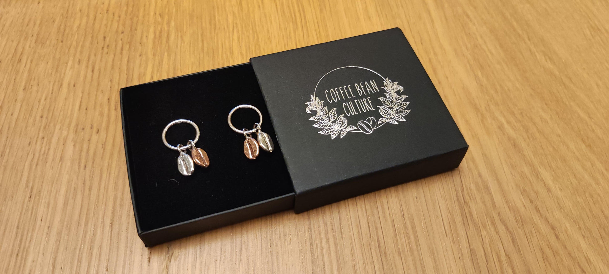 Double Coffee Bean Stud Earrings - Sølv Lines