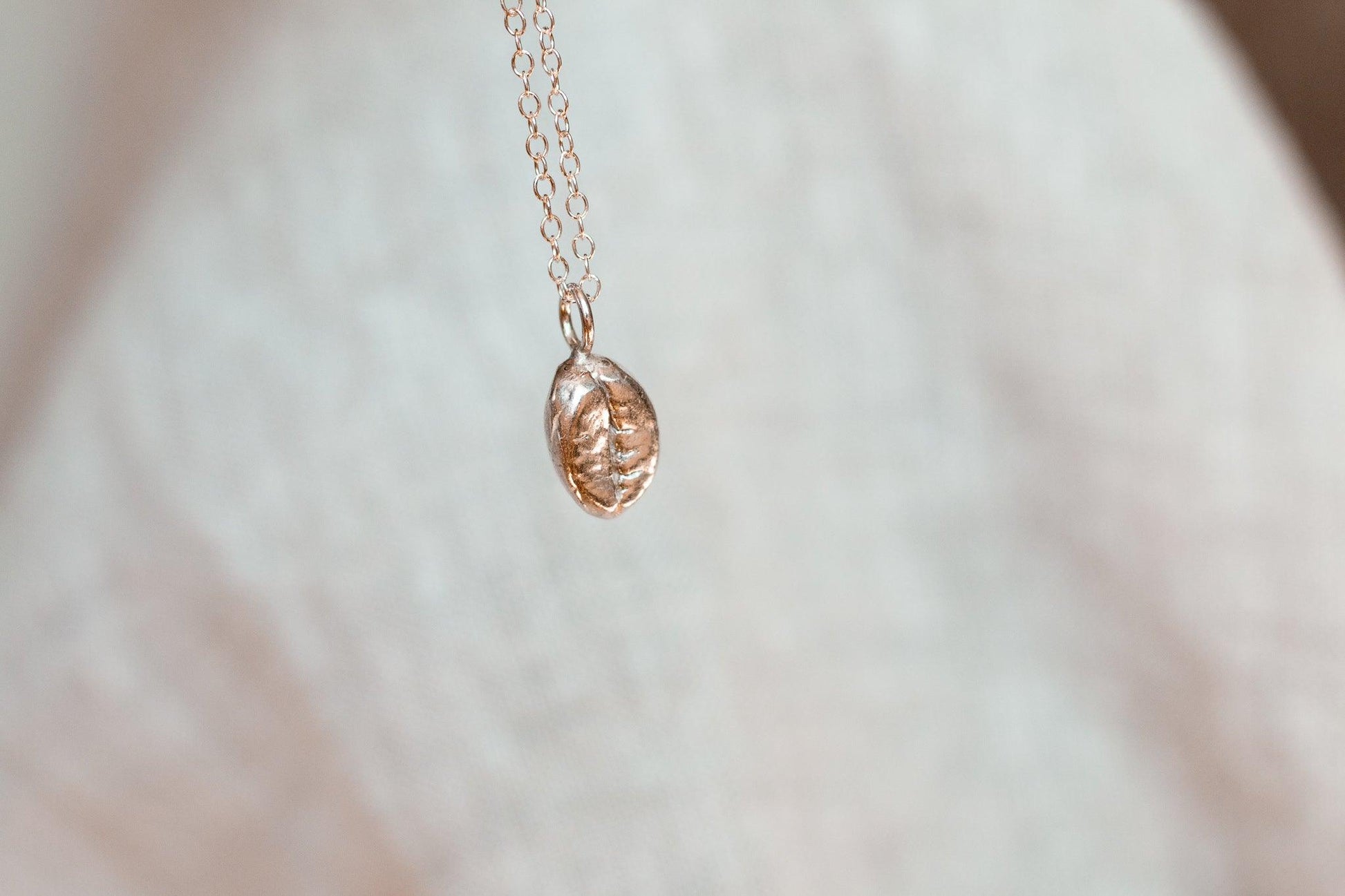 Hinitan Plantation Barako Liberica Bean Sterling Silver Necklace - Sølv Lines
