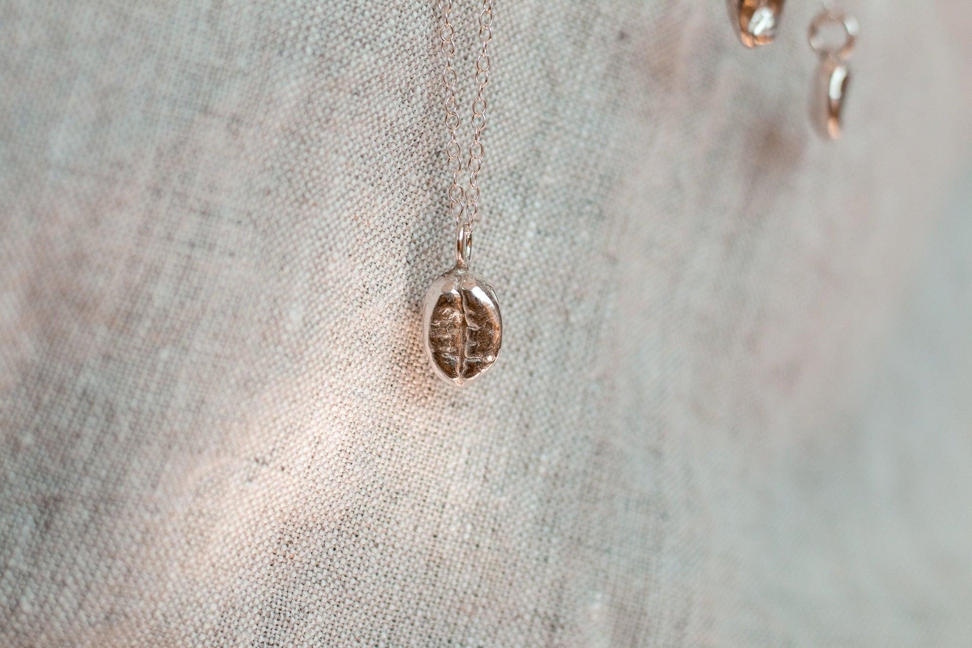 Hinitan Plantation Barako Liberica Bean Sterling Silver Necklace - Sølv Lines