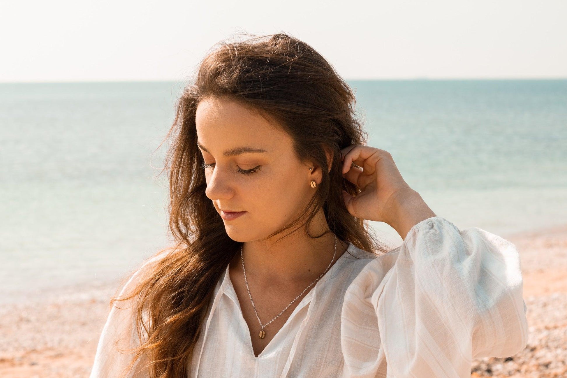 Brass Coffee Bean stud Earrings - Sølv Lines