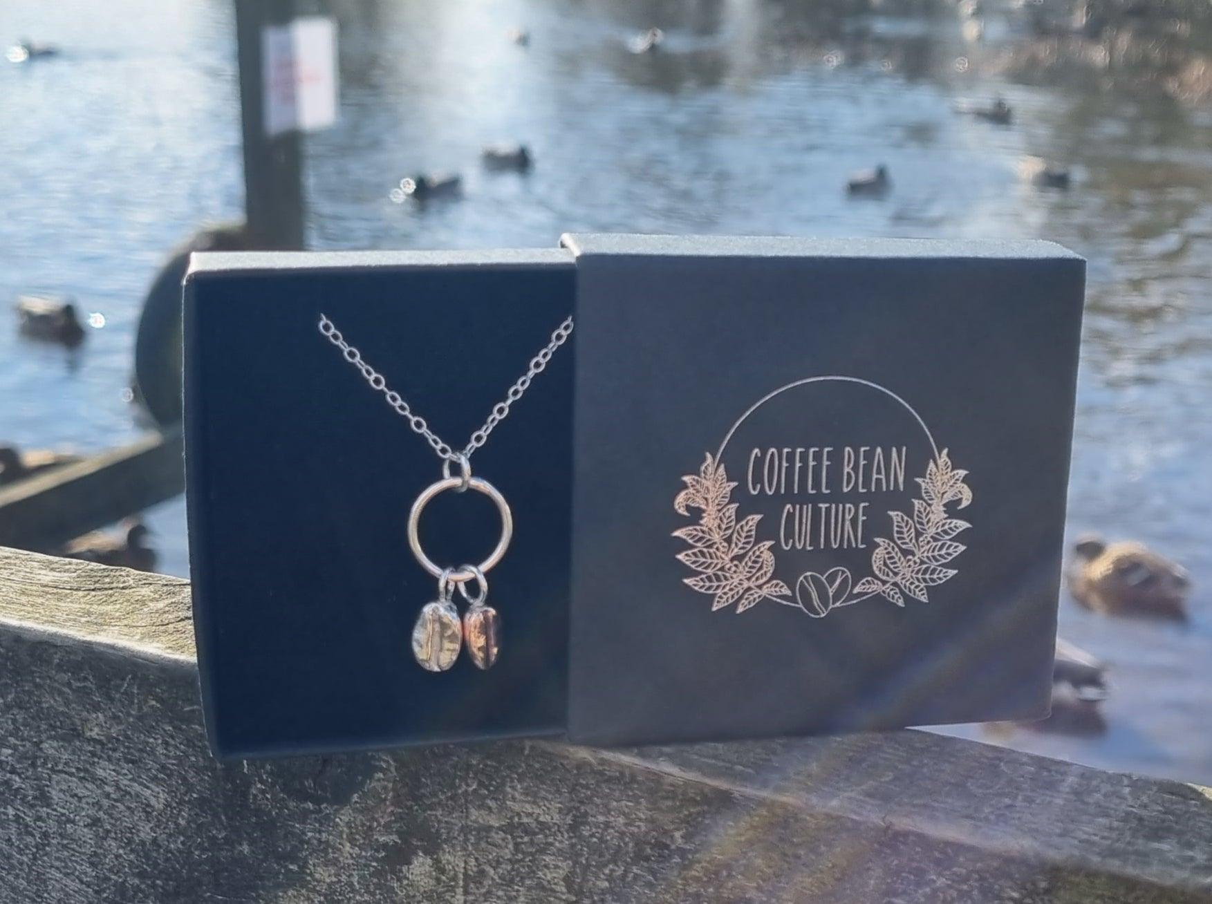 Twin Coffee Bean Necklace - Sølv Lines