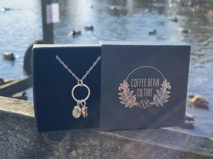 Twin Coffee Bean Necklace - Sølv Lines